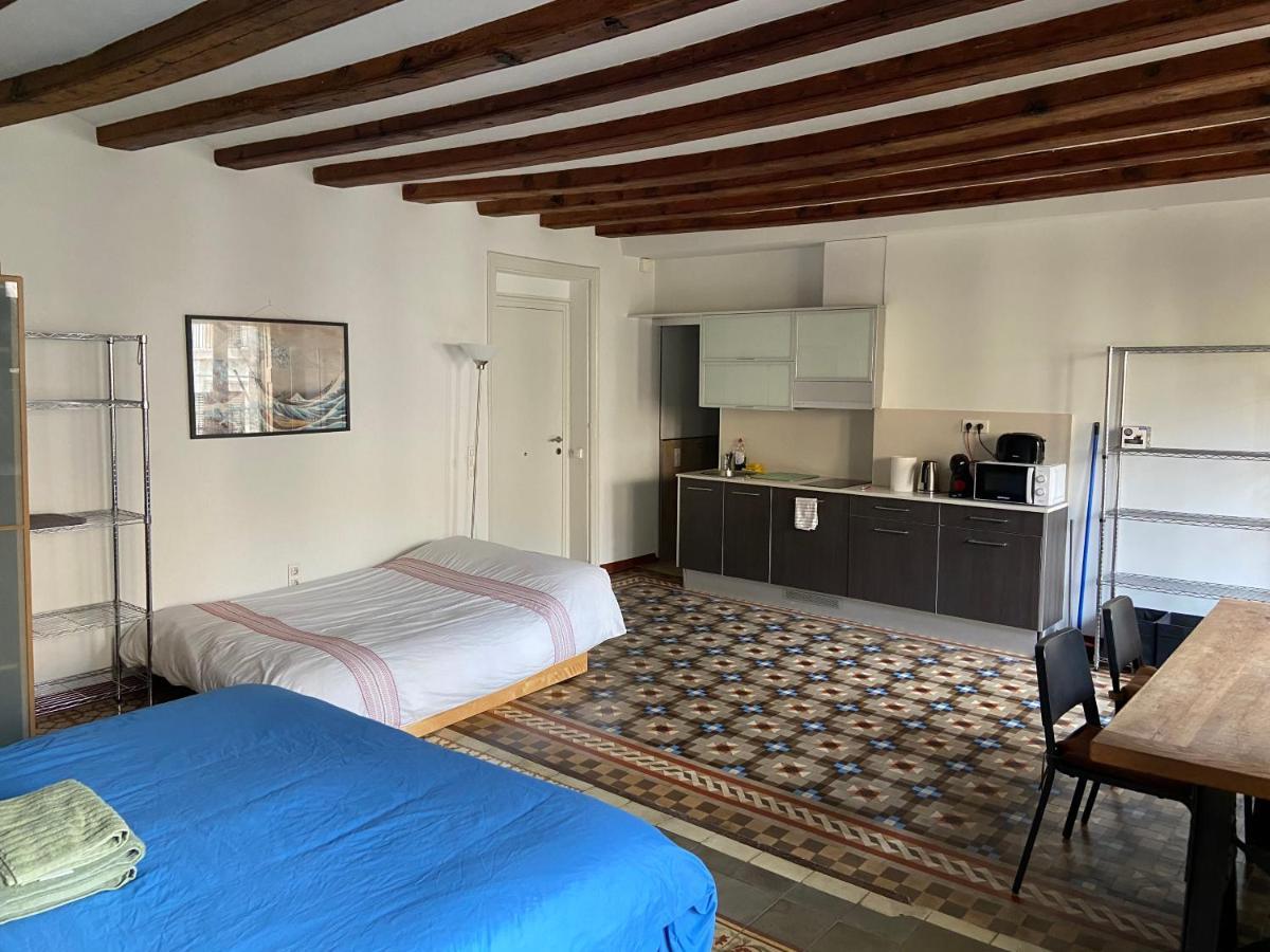 Lovely 2-bed In Barcelonas Location Leilighet Barcelona